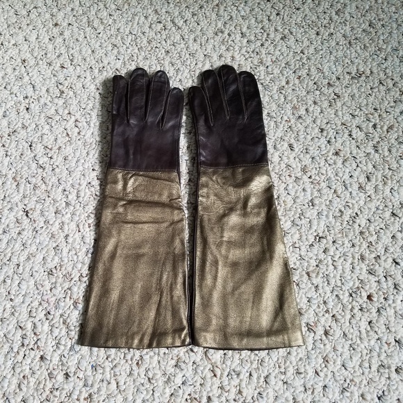 Accessories - Very trendy genuine leather size 8 gloves.